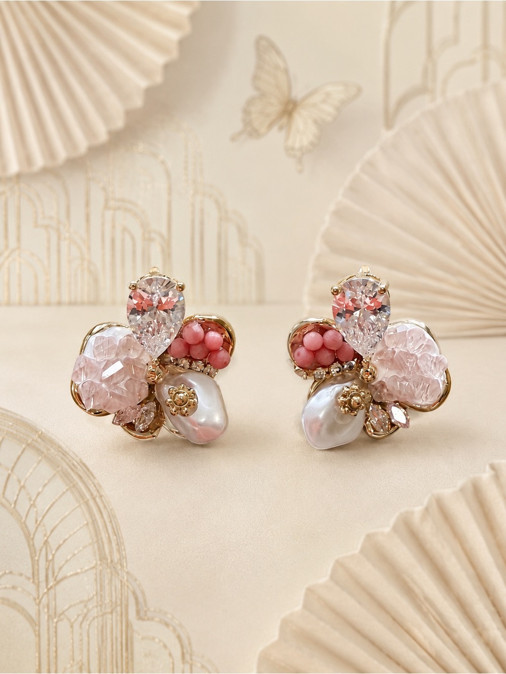 🆕😍Elegant Pink Pearl & Crystal Floral Stud Earrings